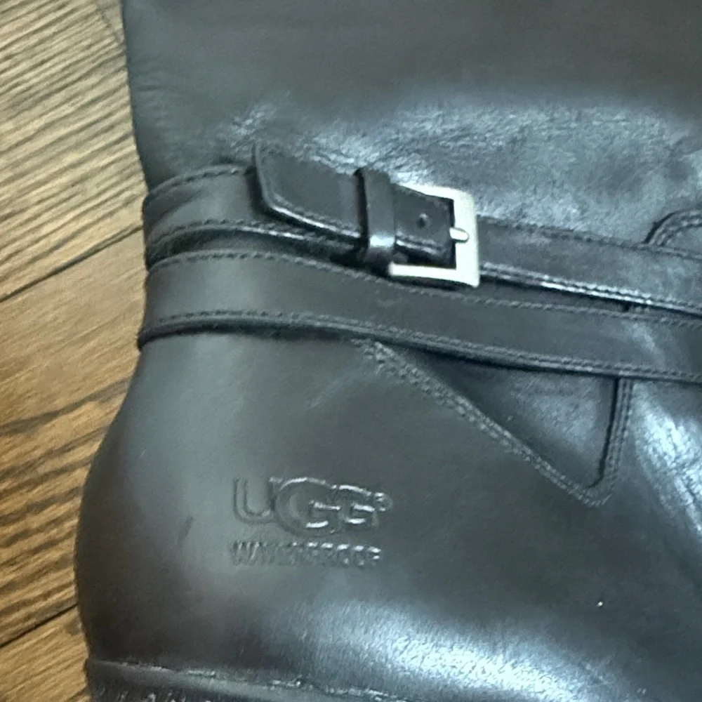 NWOT UGG Women's Black Leather Wedge Boots Sz 7 waterproof warm